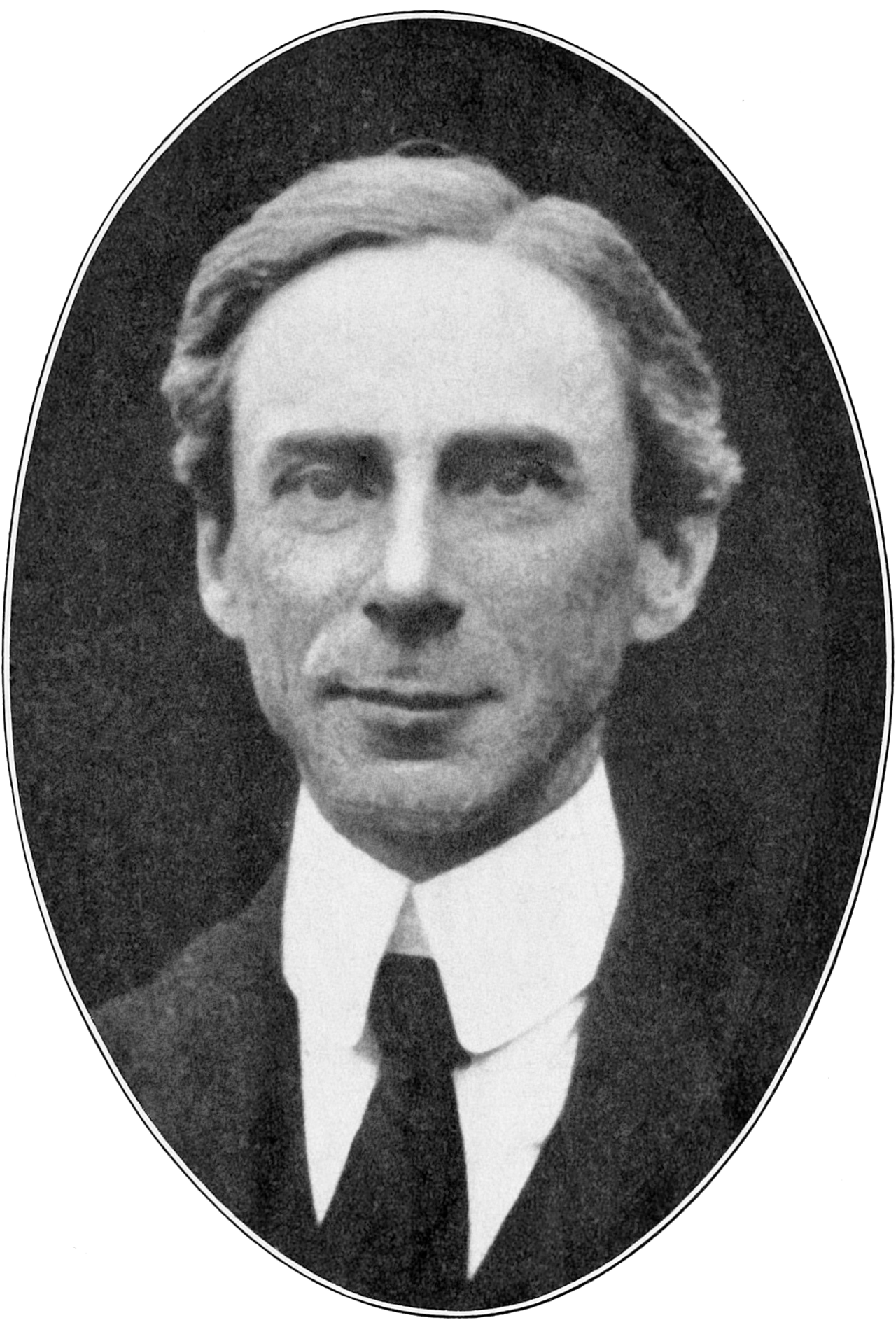 Ảnh Bertrand Russell được tách nền.