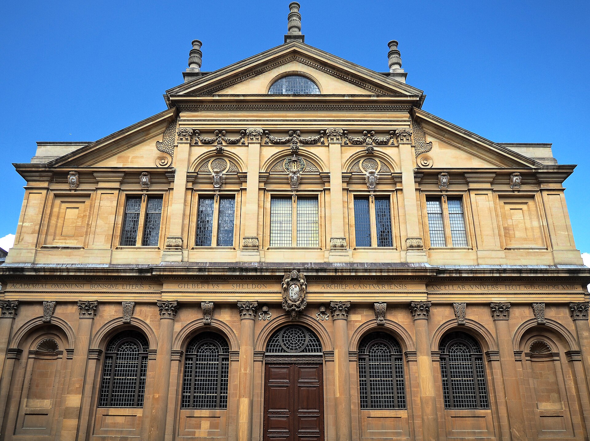 Sheldonian Theatre tại Oxford, nhìn từ bên ngoài.